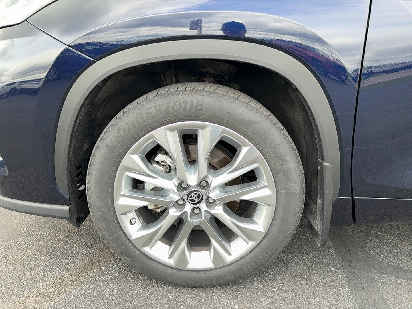 Used 2021 Toyota Highlander Limited AWD/4WD image 9