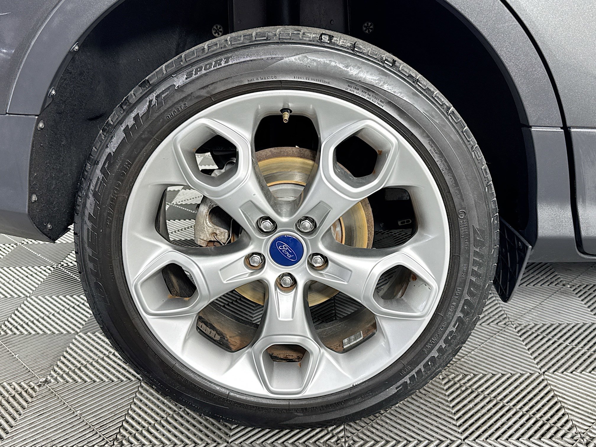 Used 2016 Ford Escape Titanium w/ Equipment Group 301A image 32