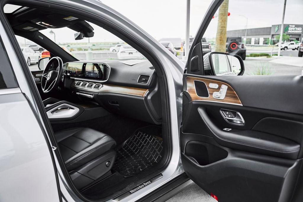 Used 2025 Mercedes-Benz GLE 350 4MATIC image 10