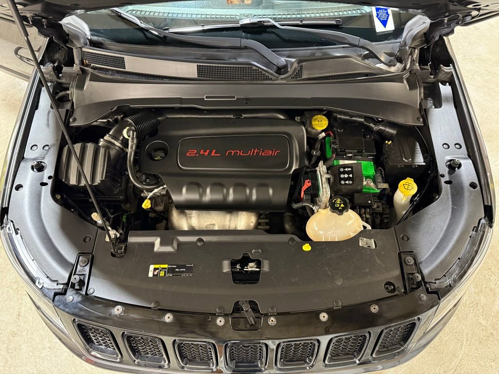 Certified 2018 Jeep Compass Latitude w/ Popular Equipment Group image 30