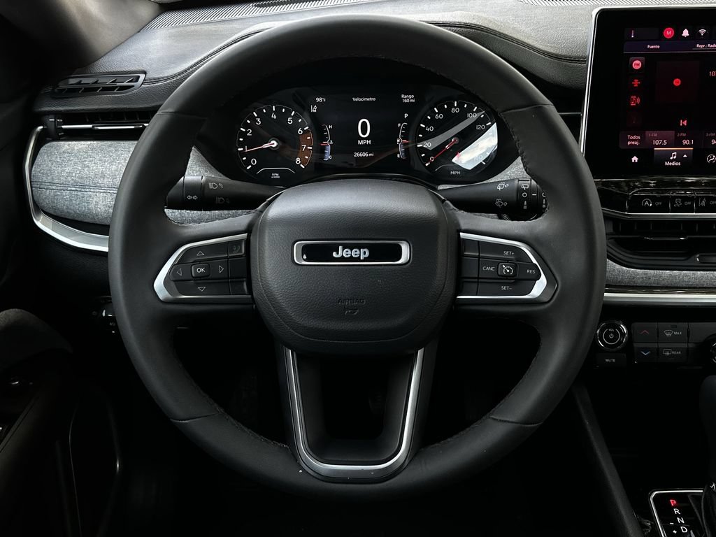 Used 2024 Jeep Compass Latitude AWD/4WD image 14