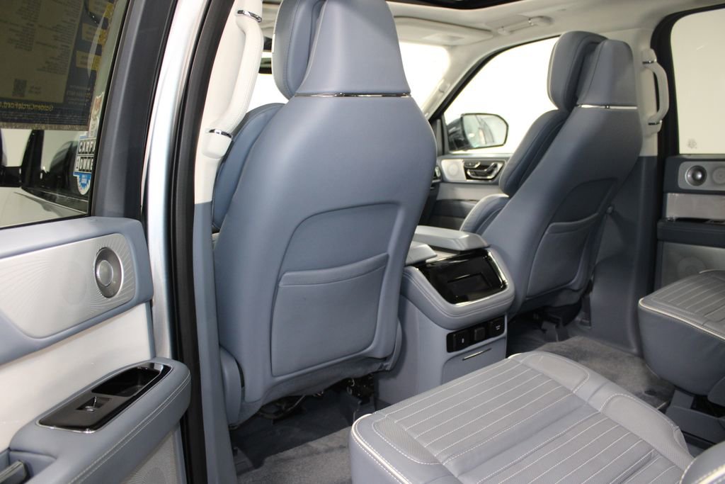 Used 2023 Lincoln Navigator L Black Label image 28