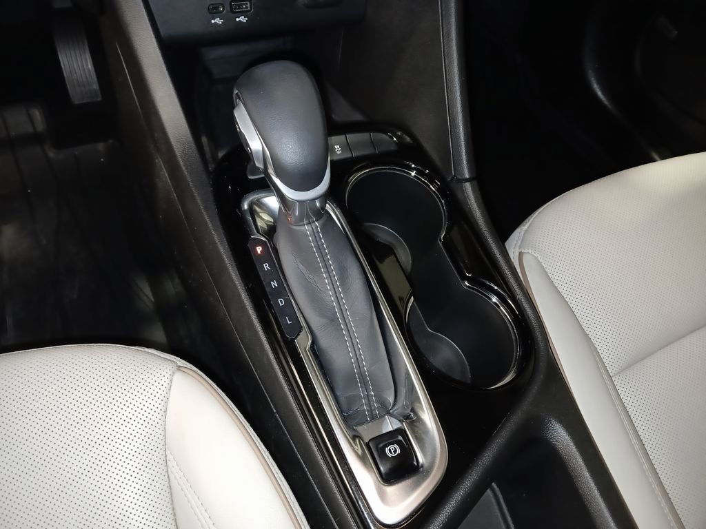 Used 2024 Buick Encore GX Avenir w/ Avenir Convenience Package image 19