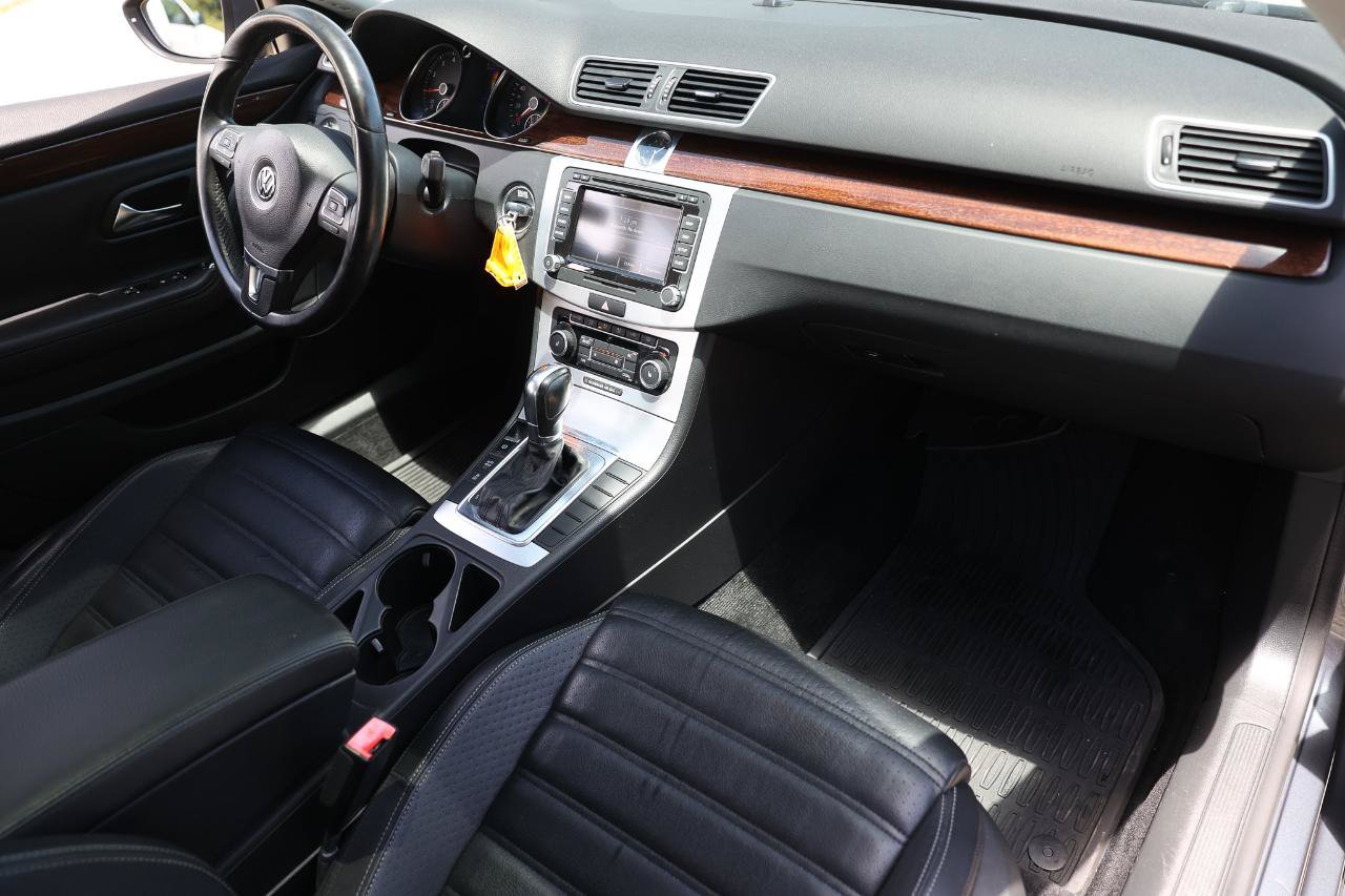 Used 2012 Volkswagen CC Lux FWD image 17