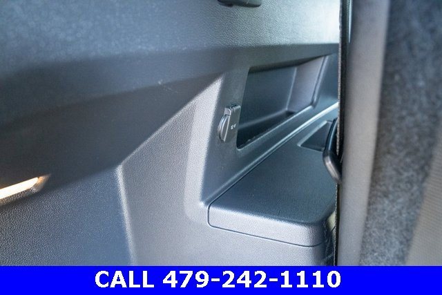 Used 2021 Volkswagen Atlas SE image 36