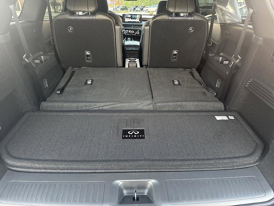 New 2026 INFINITI QX60 Sport image 16