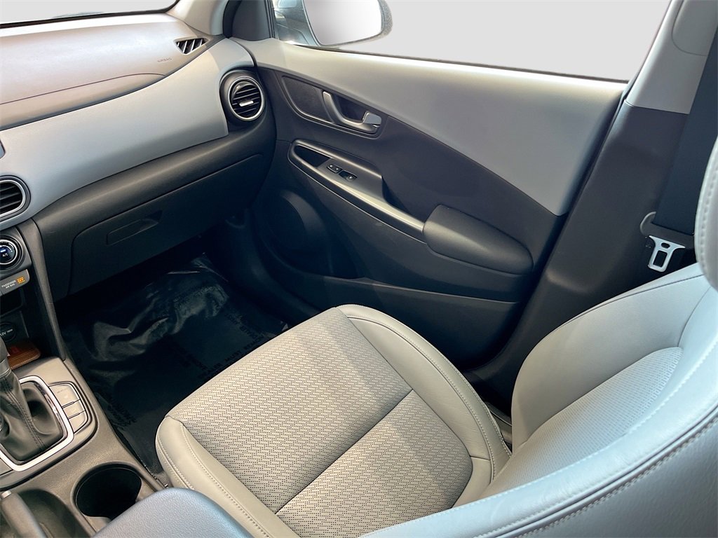 Used 2021 Hyundai Kona Limited image 23