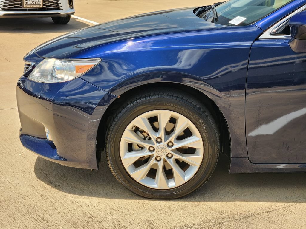 Used 2013 Lexus ES 300h w/ Luxury Pkg FWD image 8