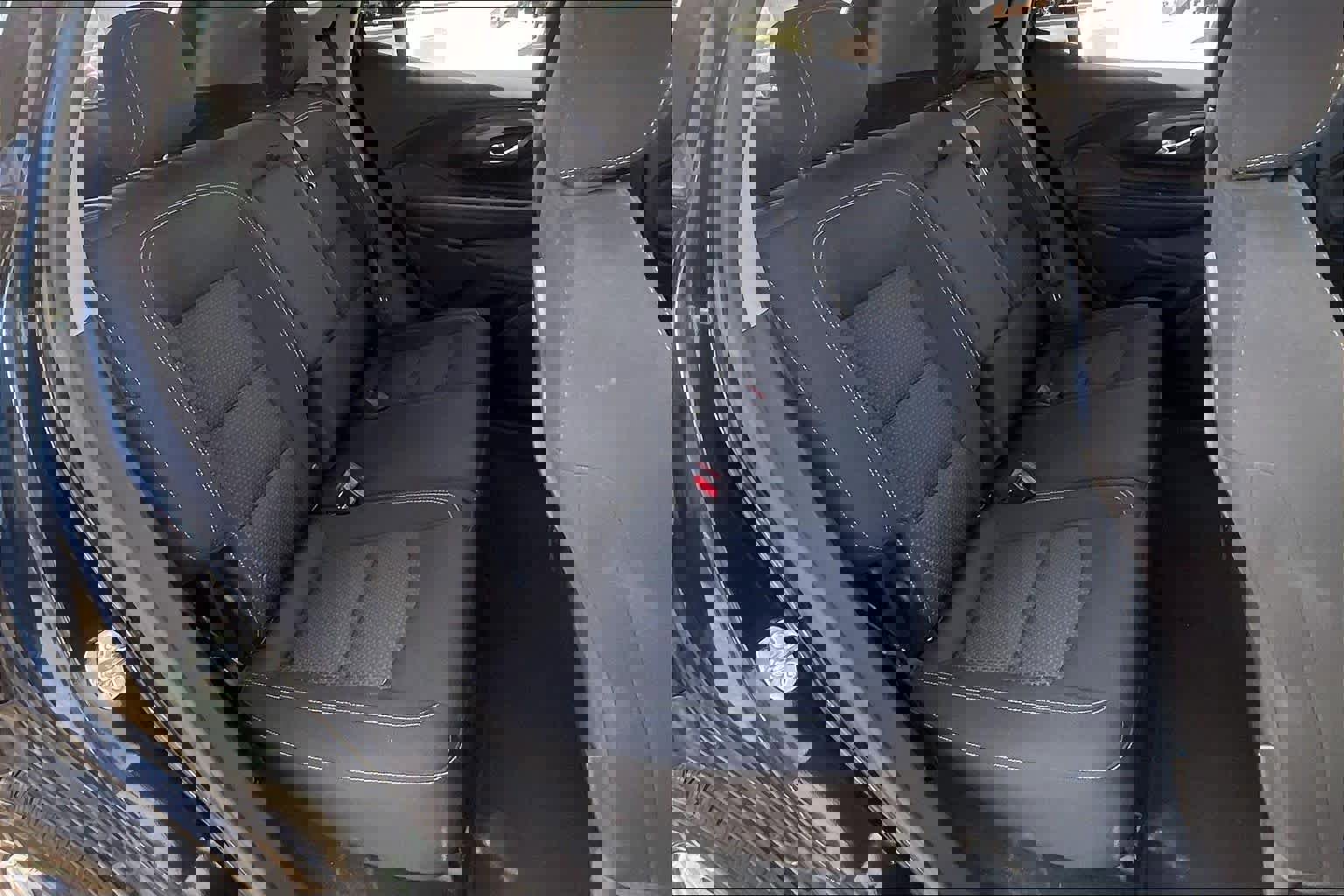 Used 2024 GMC Terrain SLE image 19