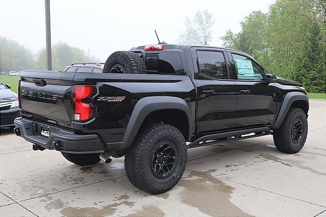 New 2024 Chevrolet Colorado ZR2 w/ ZR2 Bison Edition image 7