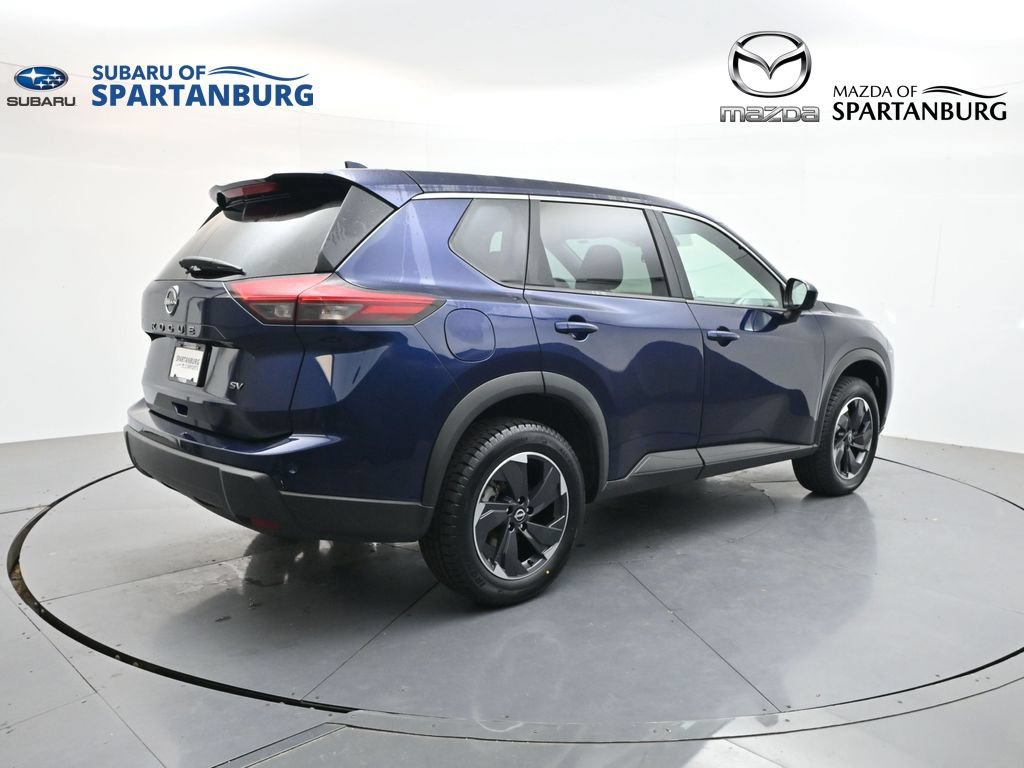 Used 2024 Nissan Rogue SV FWD image 8