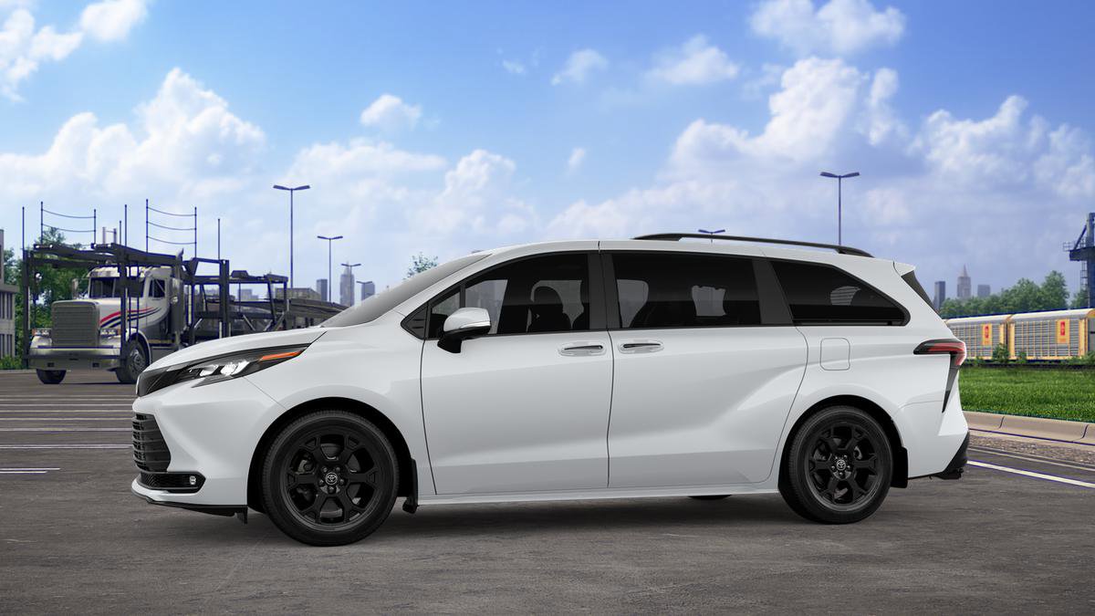 New 2026 Toyota Sienna XLE Woodland Edition image 5