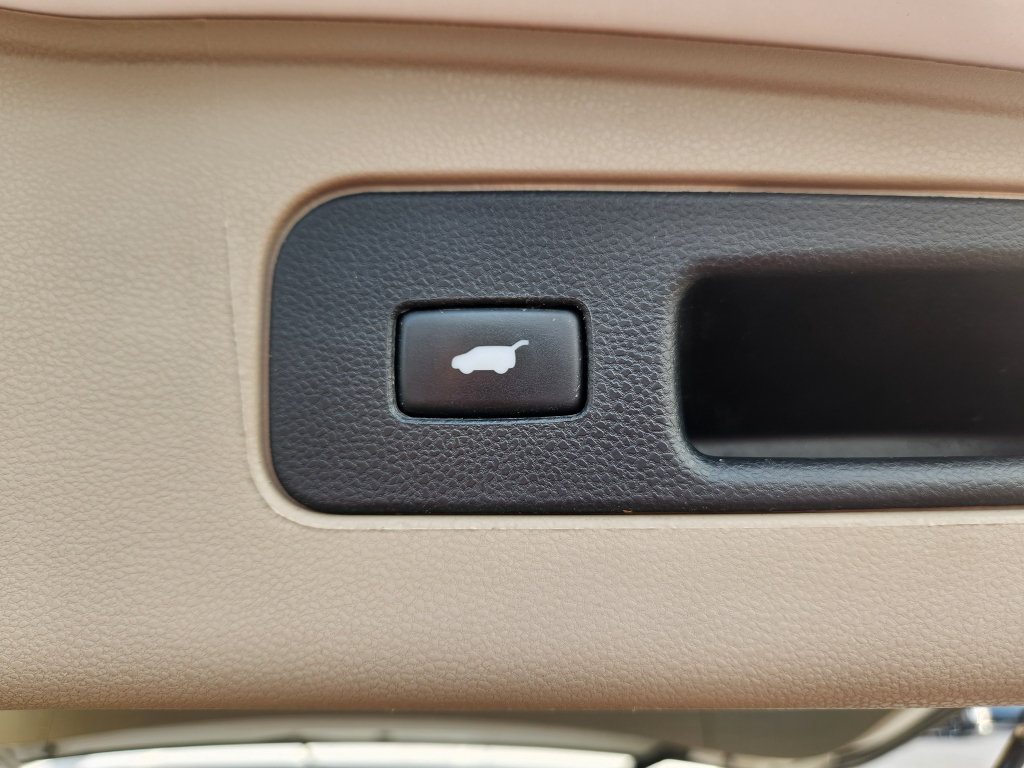 Used 2014 Honda Odyssey Touring Elite image 33