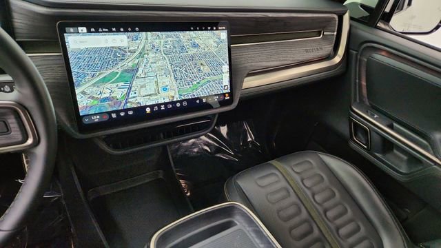 Used 2024 Rivian R1S Adventure image 47
