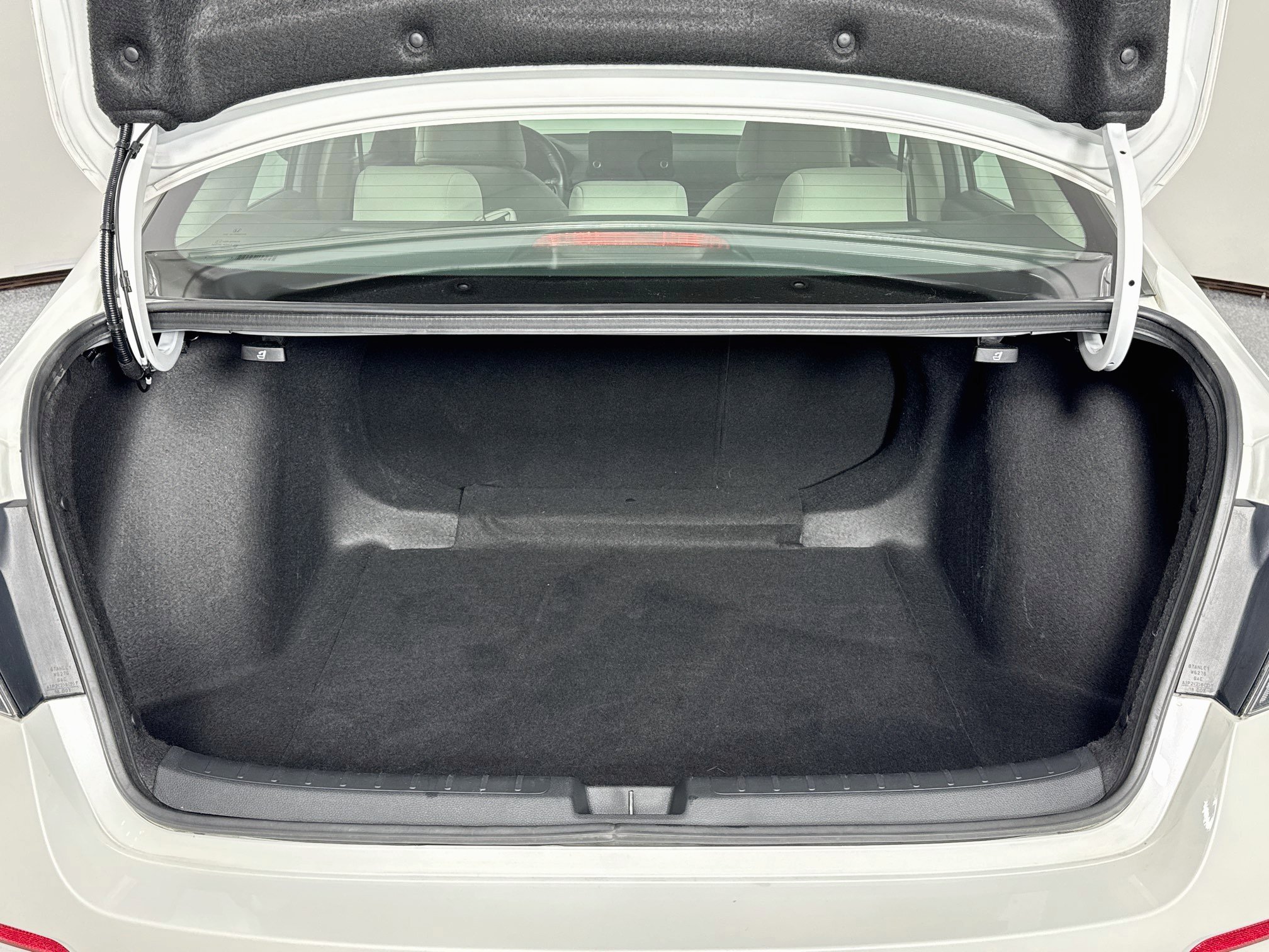 Certified 2024 Honda Civic EX image 25
