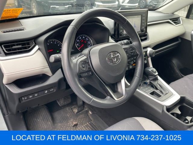 Used 2021 Toyota RAV4 XLE w/ Convenience Package image 7