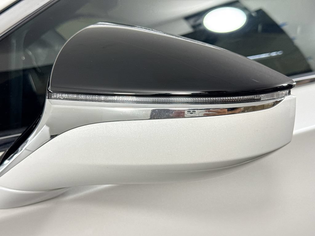 Used 2021 Lexus LS 500 w/ Accessory Package (Z2) RWD image 20