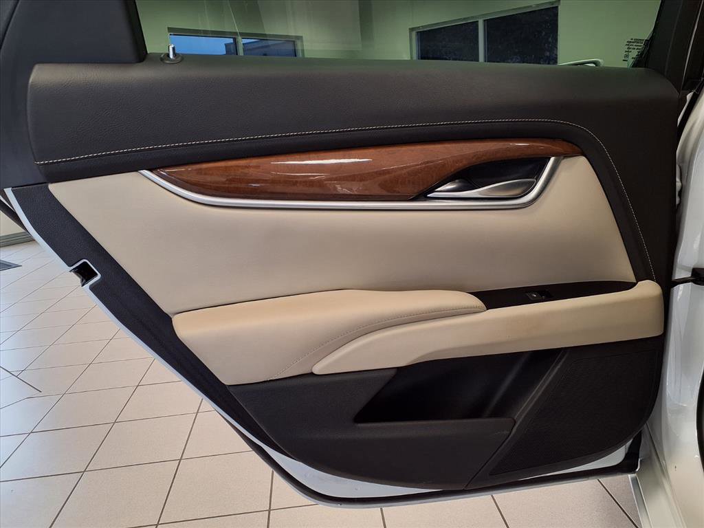 Used 2018 Cadillac XTS Luxury image 17