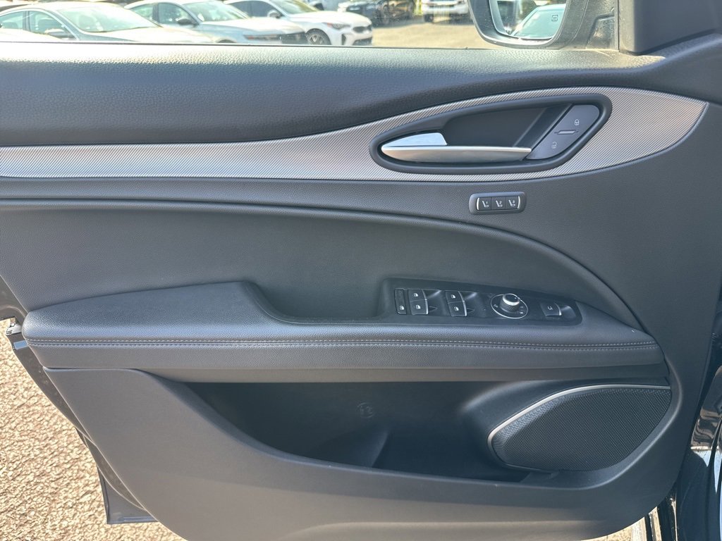 Used 2022 Alfa Romeo Stelvio Veloce image 23