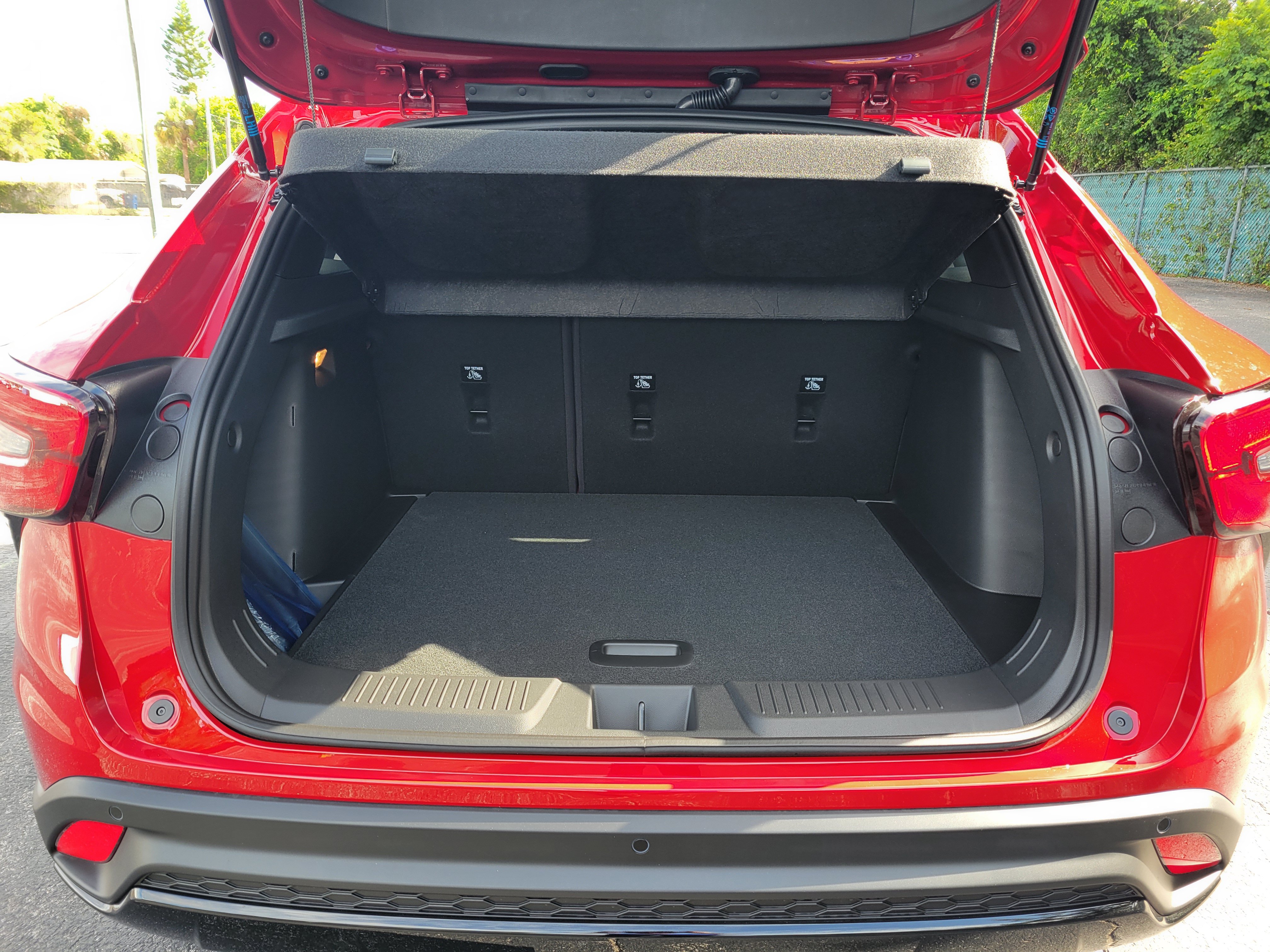 New 2026 Chevrolet Trax RS w/ Sunroof Package FWD image 7