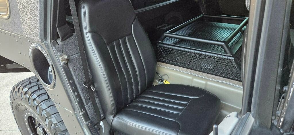 Used 1998 HUMMER H1 4-Door Open Top image 23