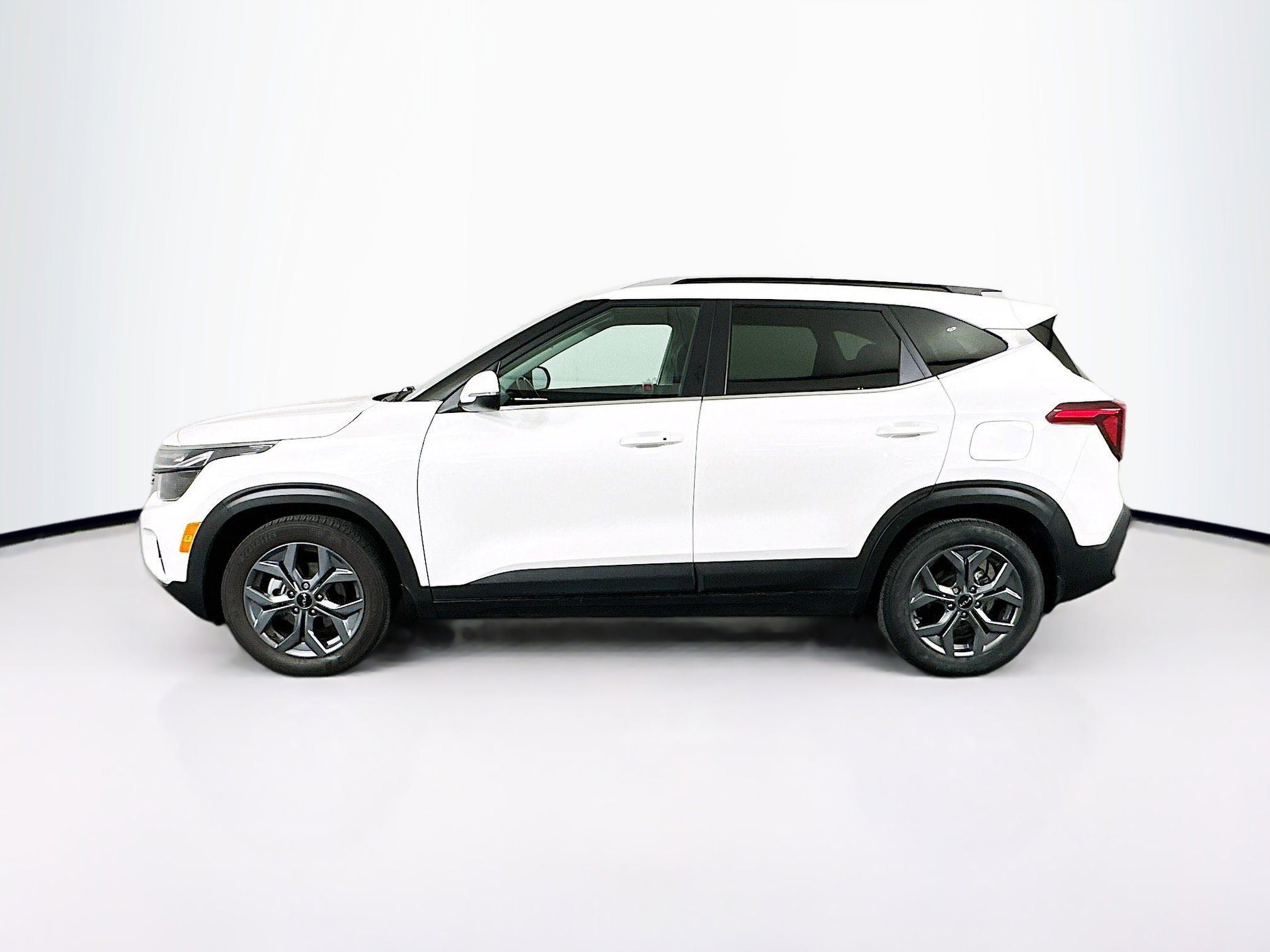 Used 2024 Kia Seltos S image 4