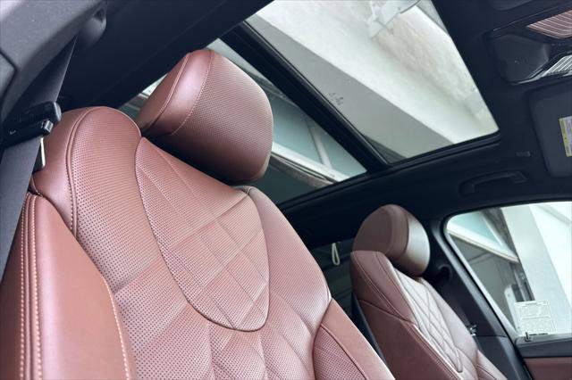 Used 2024 BMW X5 xDrive50e w/ Parking Assistance Package image 16