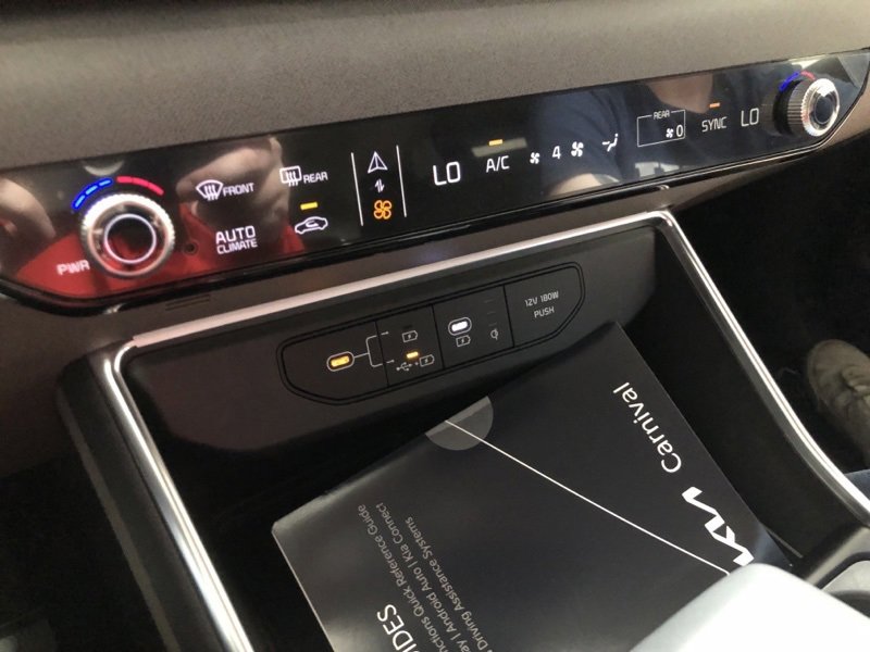 New 2026 Kia Carnival EX image 33