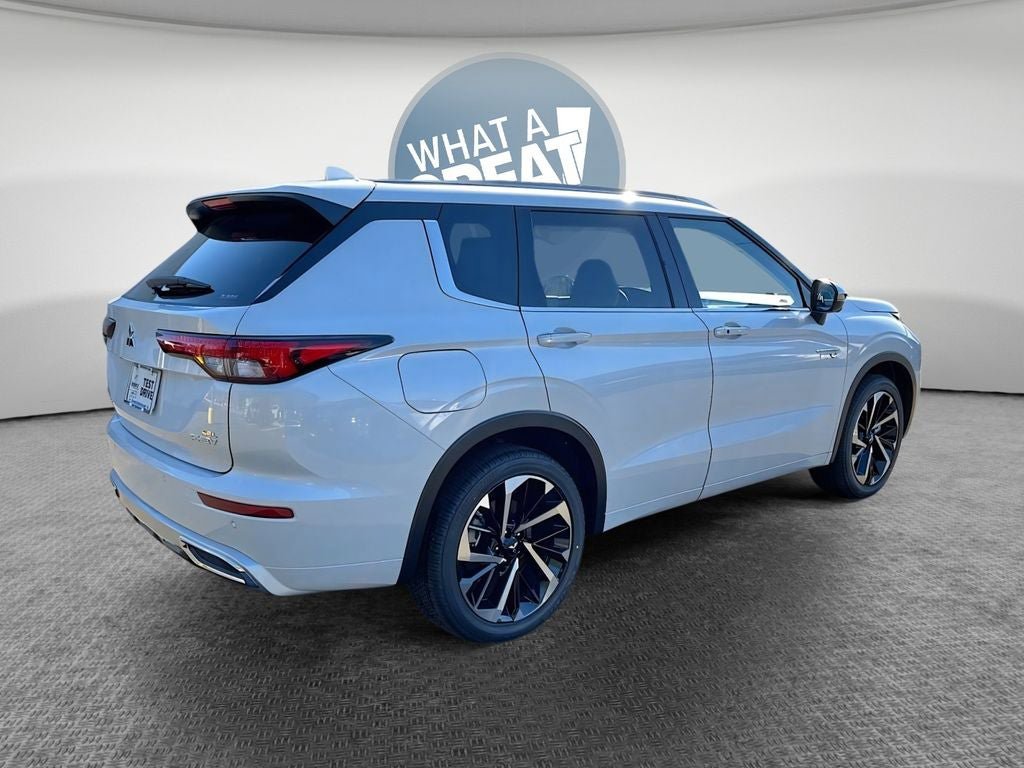 New 2025 Mitsubishi Outlander SEL image 7