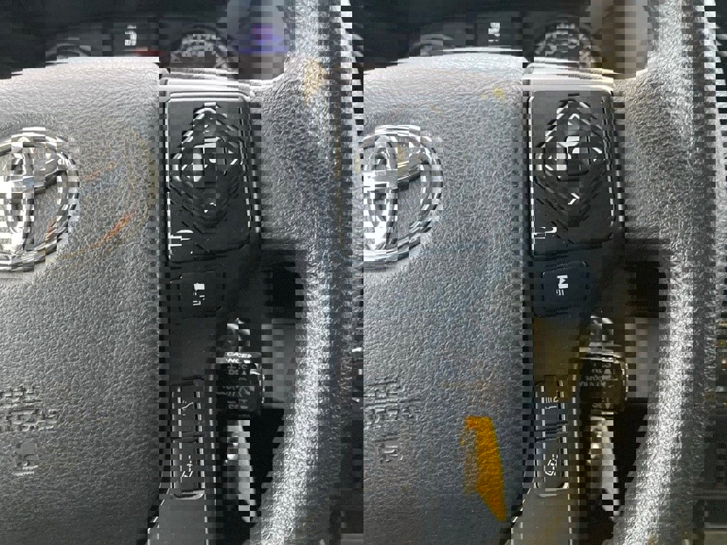 Used 2020 Toyota Tacoma SR image 20