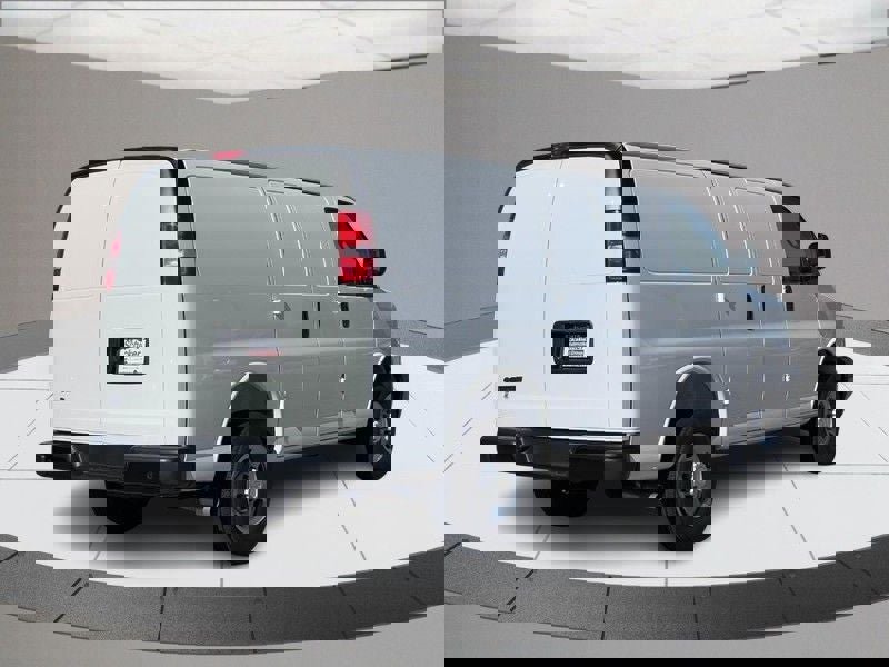Used 2025 Chevrolet Express 2500 w/ Driver Convenience Package image 3