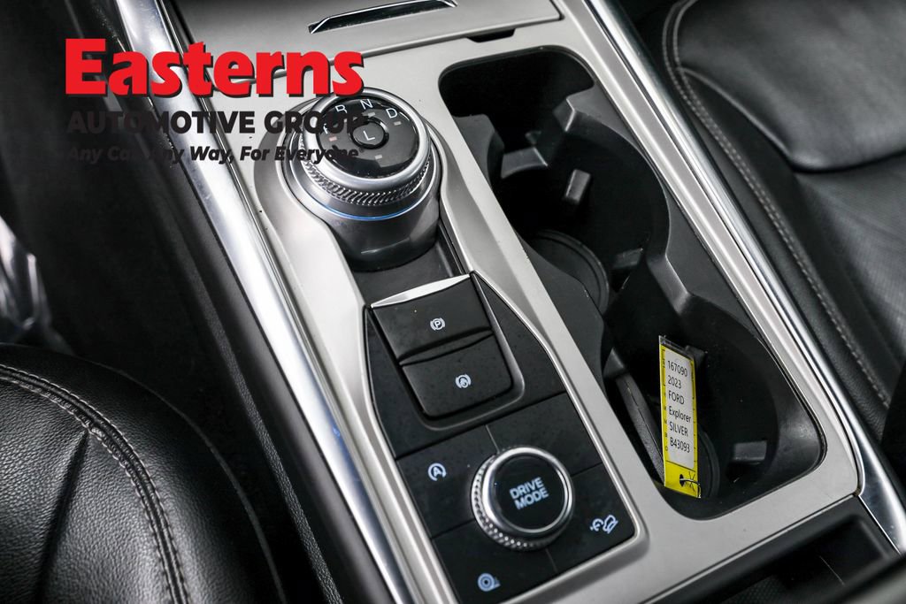 Used 2023 Ford Explorer Limited w/ Equipment Group 301A image 13