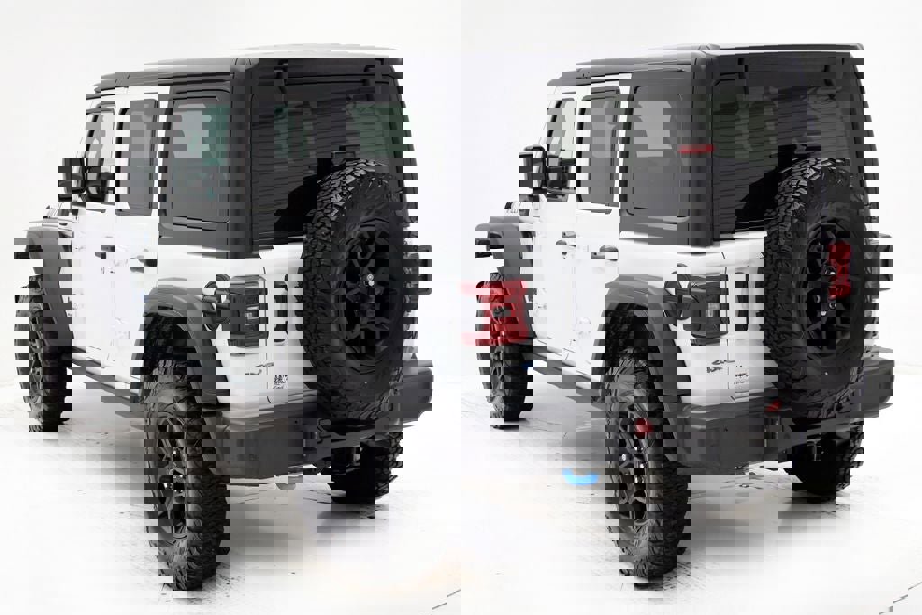 Used 2024 Jeep Wrangler Unlimited image 7