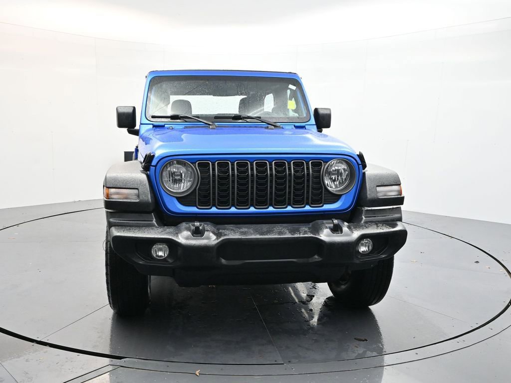 Used 2025 Jeep Wrangler Sport video 2