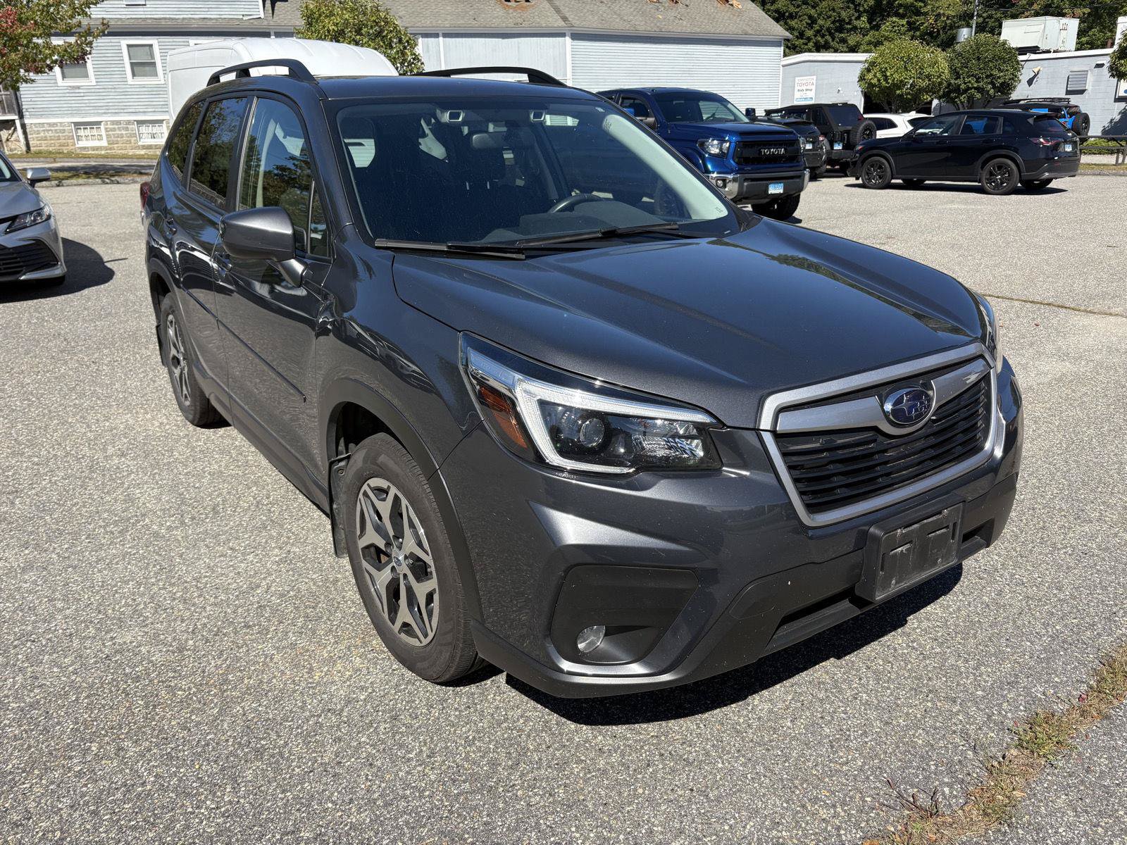 Used 2021 Subaru Forester Premium AWD/4WD image 1