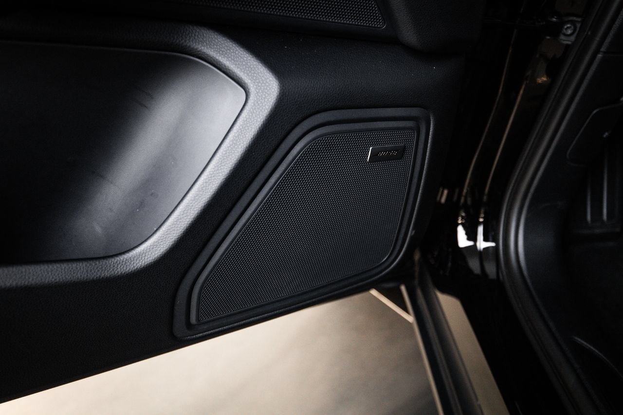 Certified 2024 Porsche Macan AWD/4WD image 21