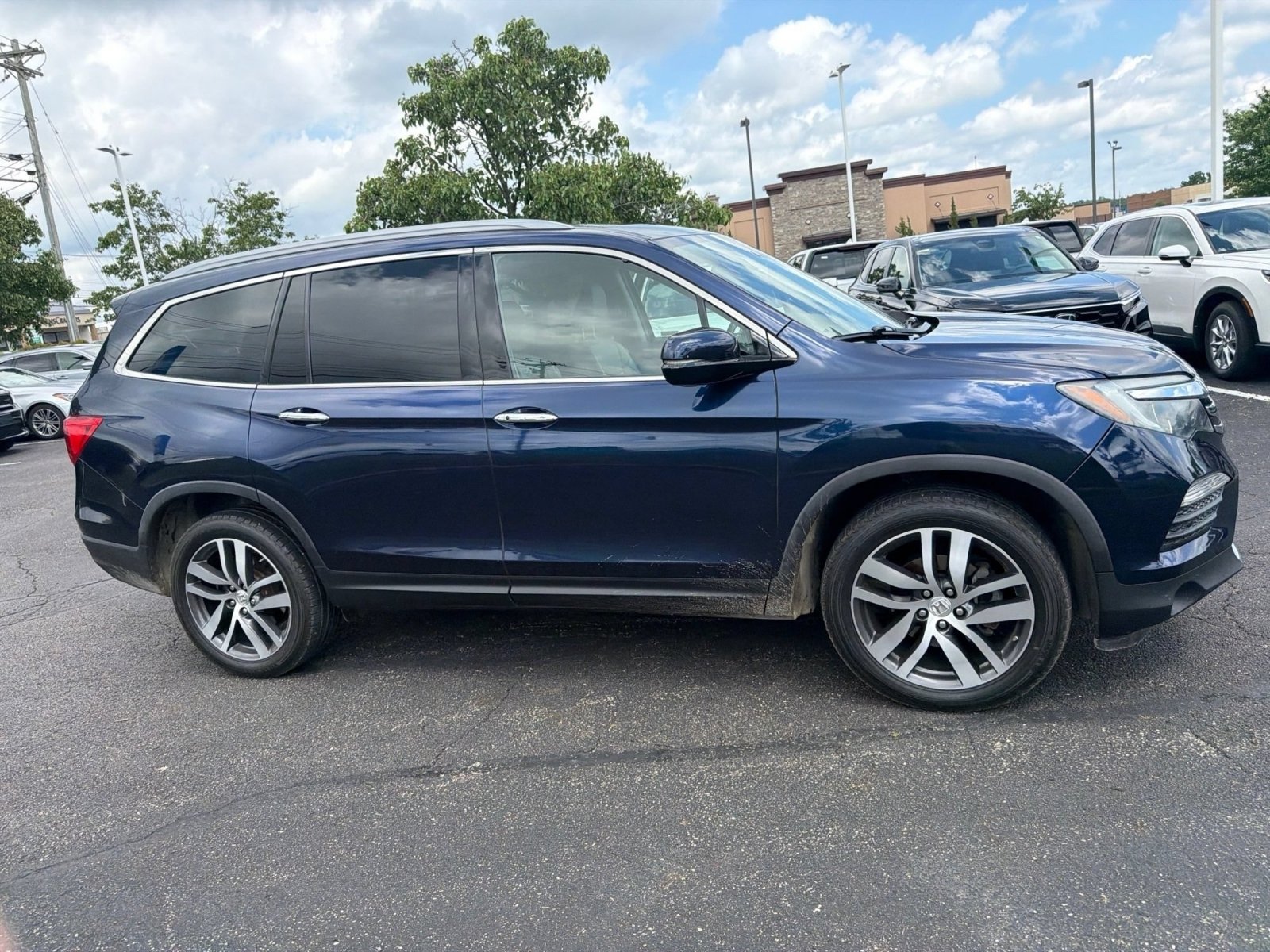 Used 2018 Honda Pilot Elite image 14
