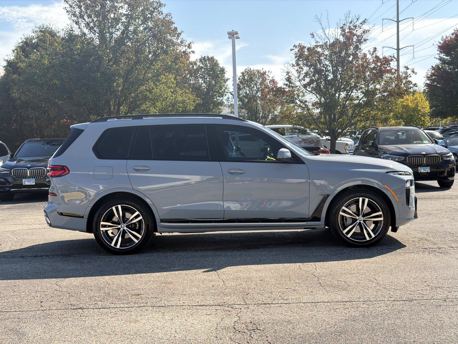 Certified 2024 BMW X7 xDrive40i w/ M Sport Package AWD/4WD image 4