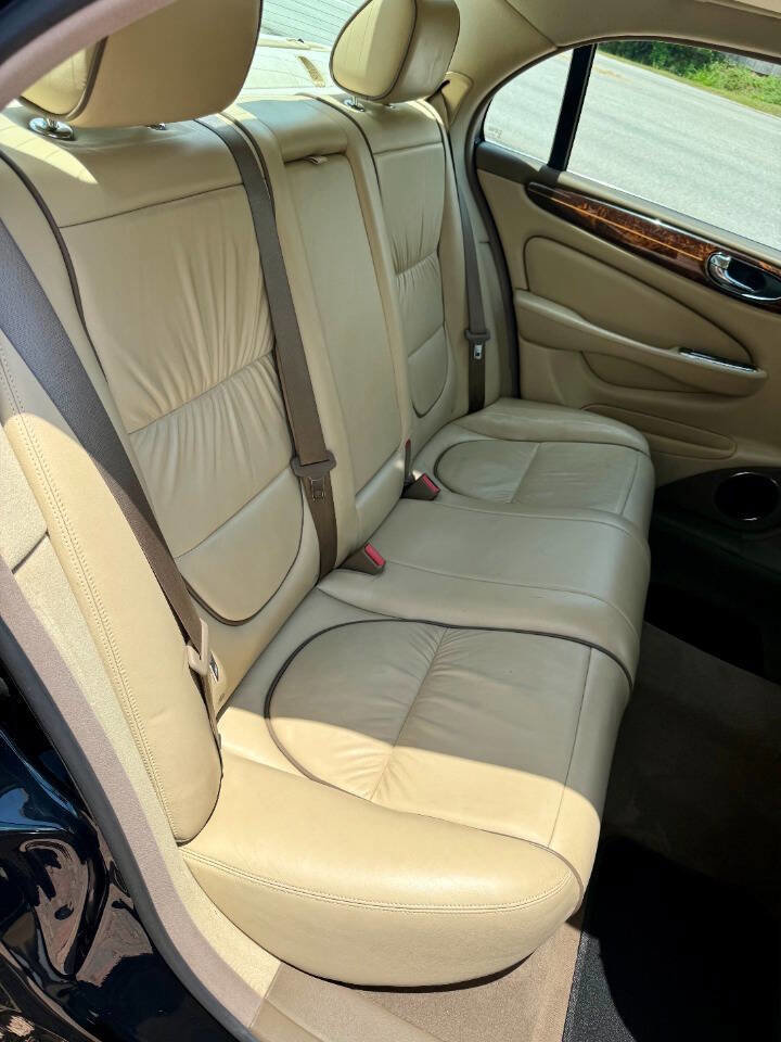 Used 2006 Jaguar XJ Vanden Plas image 26