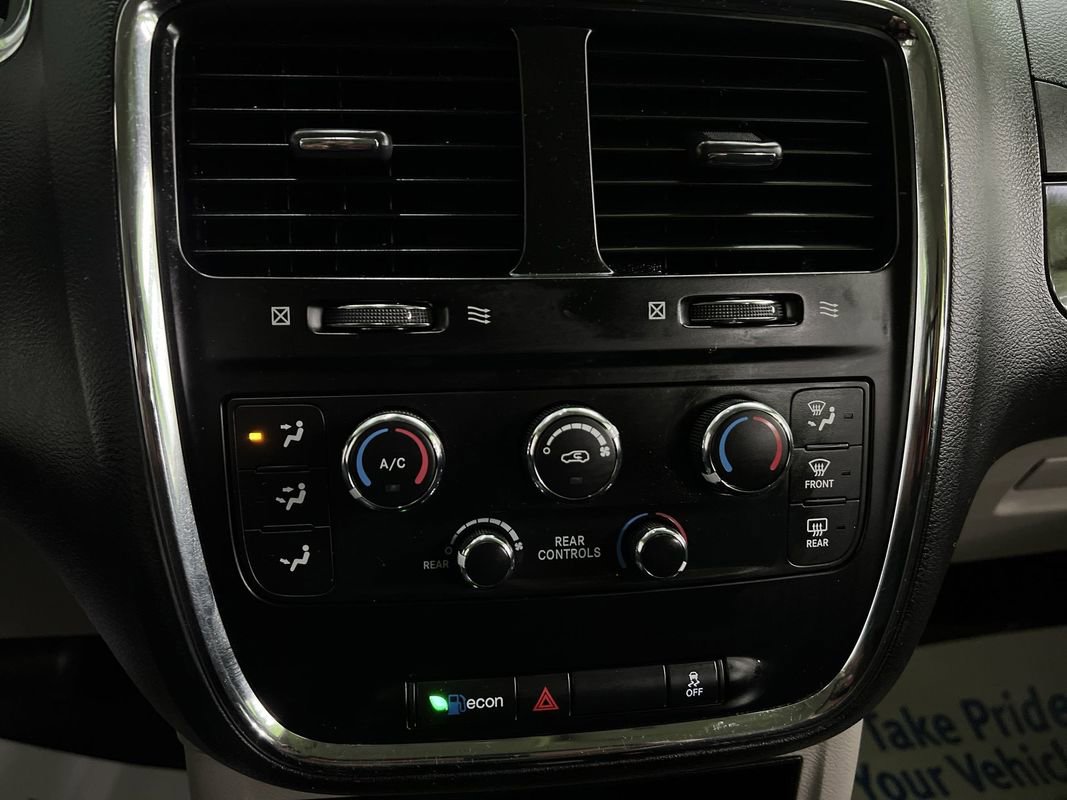 Used 2019 Dodge Grand Caravan SE FWD image 22