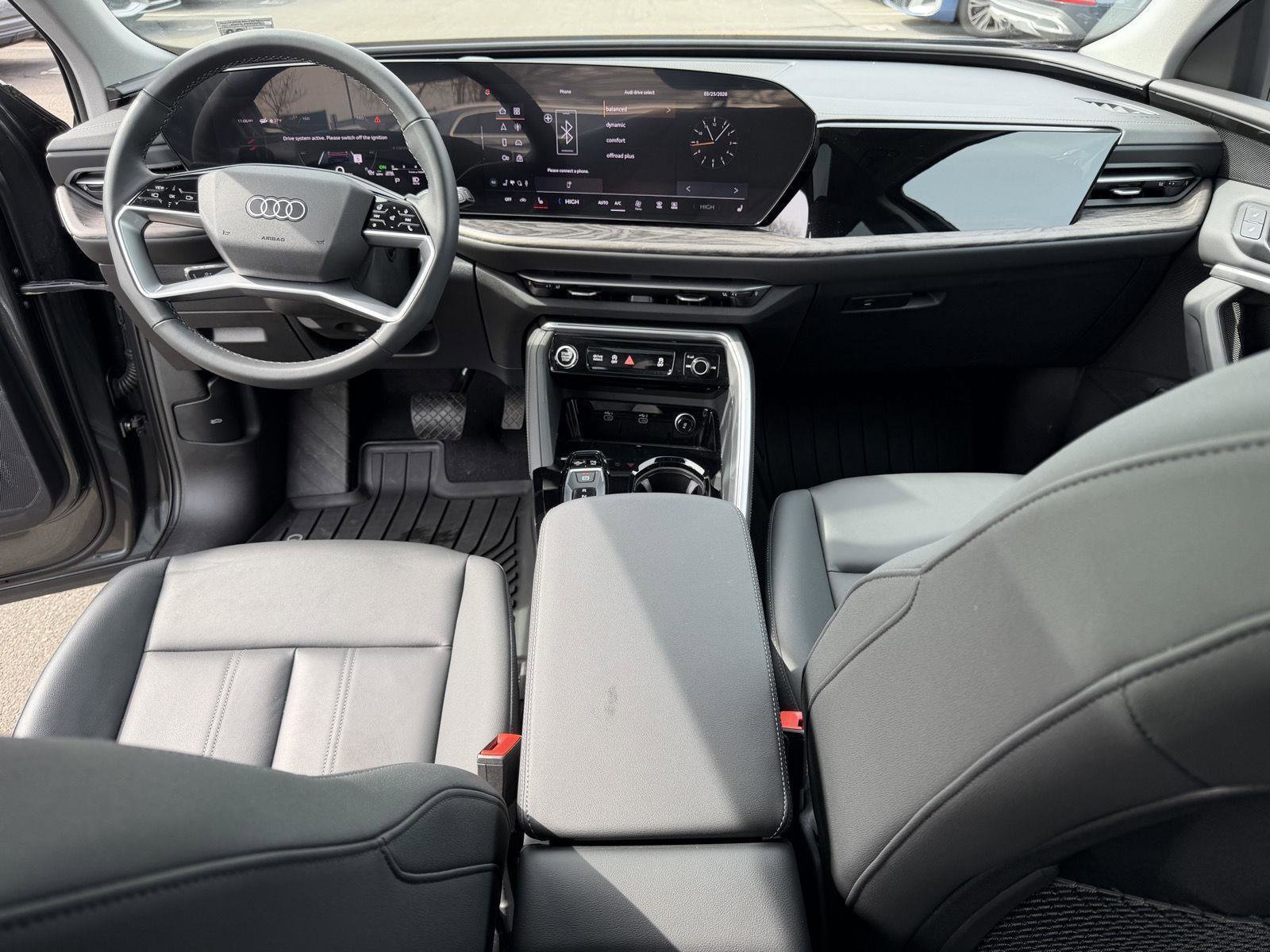 Used 2025 Audi Q5 Premium w/ Convenience Package image 16