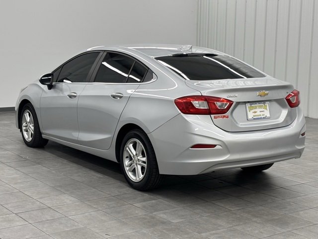 Used 2016 Chevrolet Cruze LT w/ Convenience Package image 4