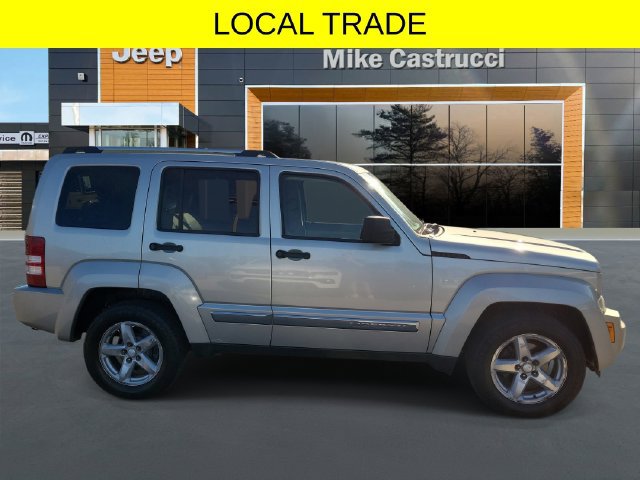 Used 2009 Jeep Liberty Limited w/ Premium Group AWD/4WD image 3