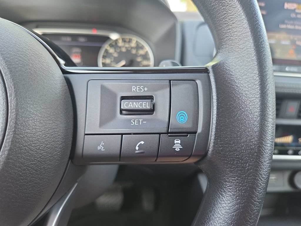 Used 2023 Nissan Rogue SV FWD image 20