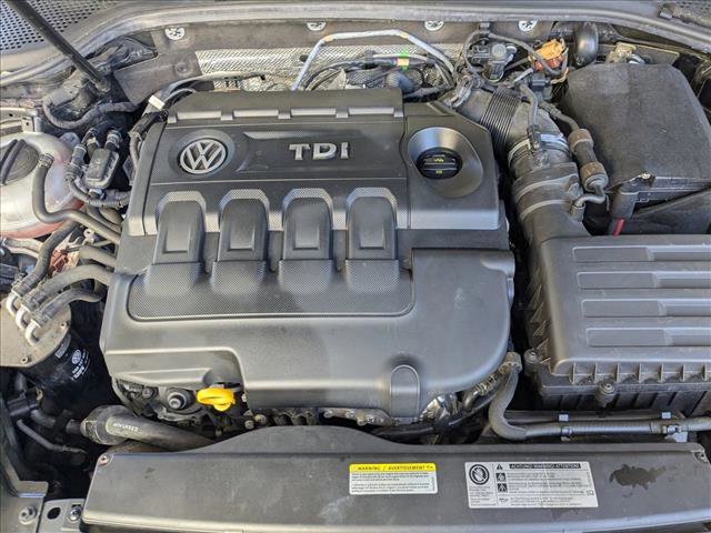 Used 2015 Volkswagen Golf TDI SE image 20