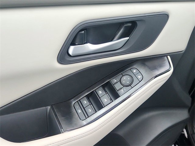 New 2025 Nissan Rogue SV image 27