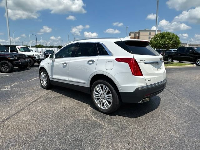 Used 2017 Cadillac XT5 Premium Luxury AWD/4WD image 11