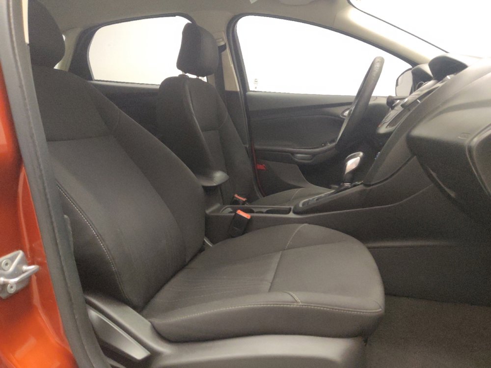 Used 2018 Ford Focus SE image 21