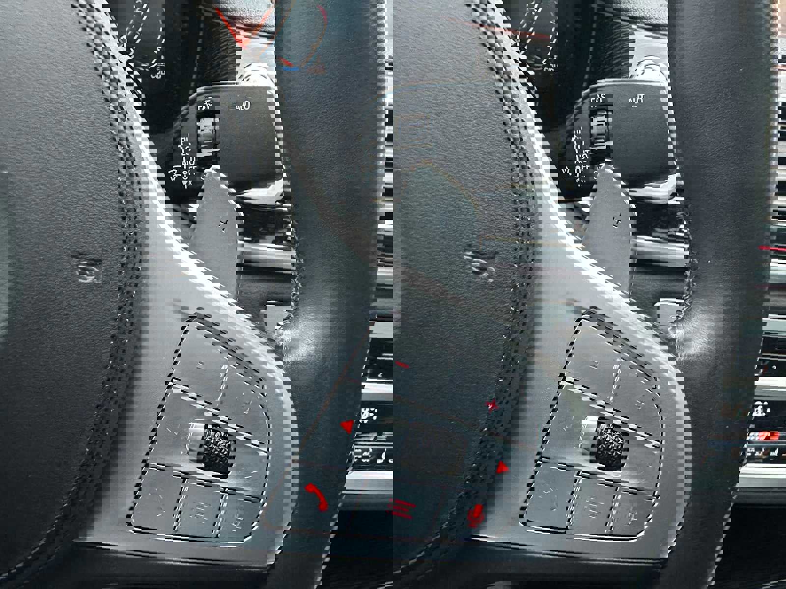 Used 2020 BMW 750i xDrive w/ M Sport Package image 35