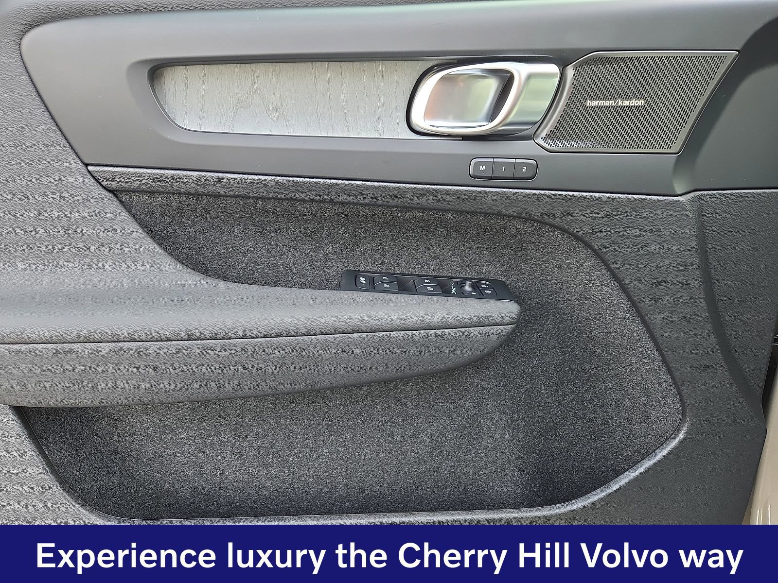 New 2026 Volvo XC40 B5 Ultra w/ Climate Package AWD/4WD image 9